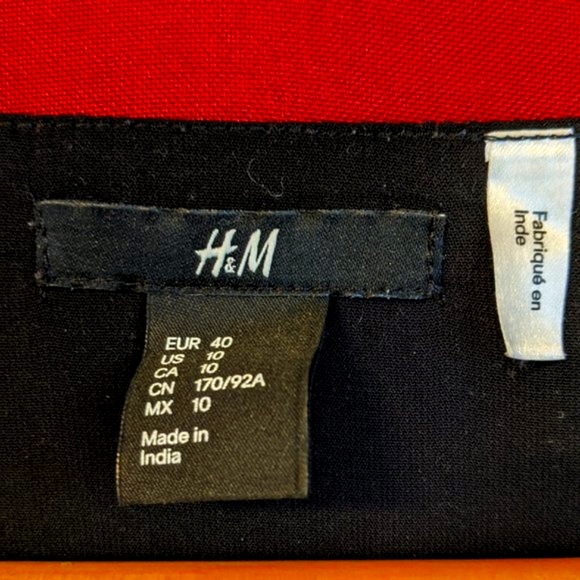 Long Sleeve Black Shift Dress from H&M - Picture 7 of 12